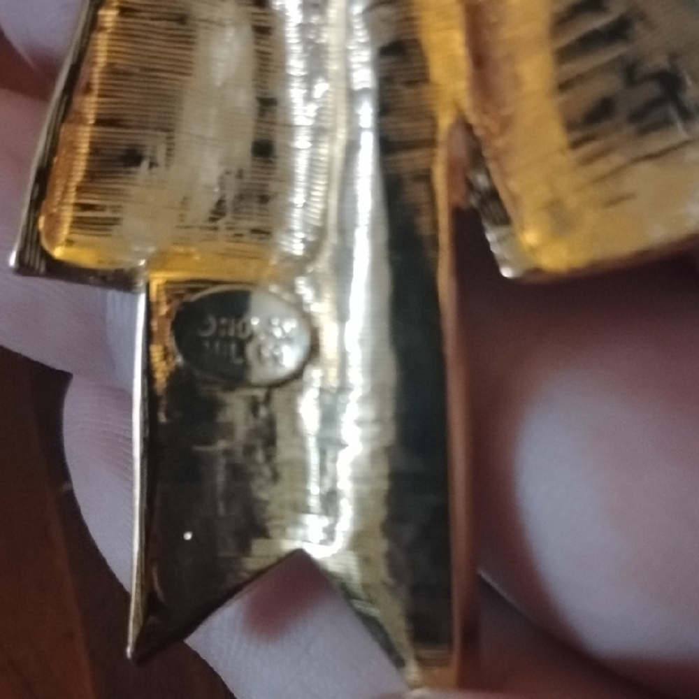 Sparkling " Norman Miller"Gold and Silver Bow Brooch Stamped. - Picture 4 of 5